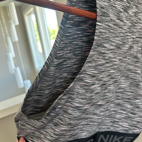 Nike Pro High Neck Crop Sports Bra – Heather Grey – Size L - Picture 3 of 5